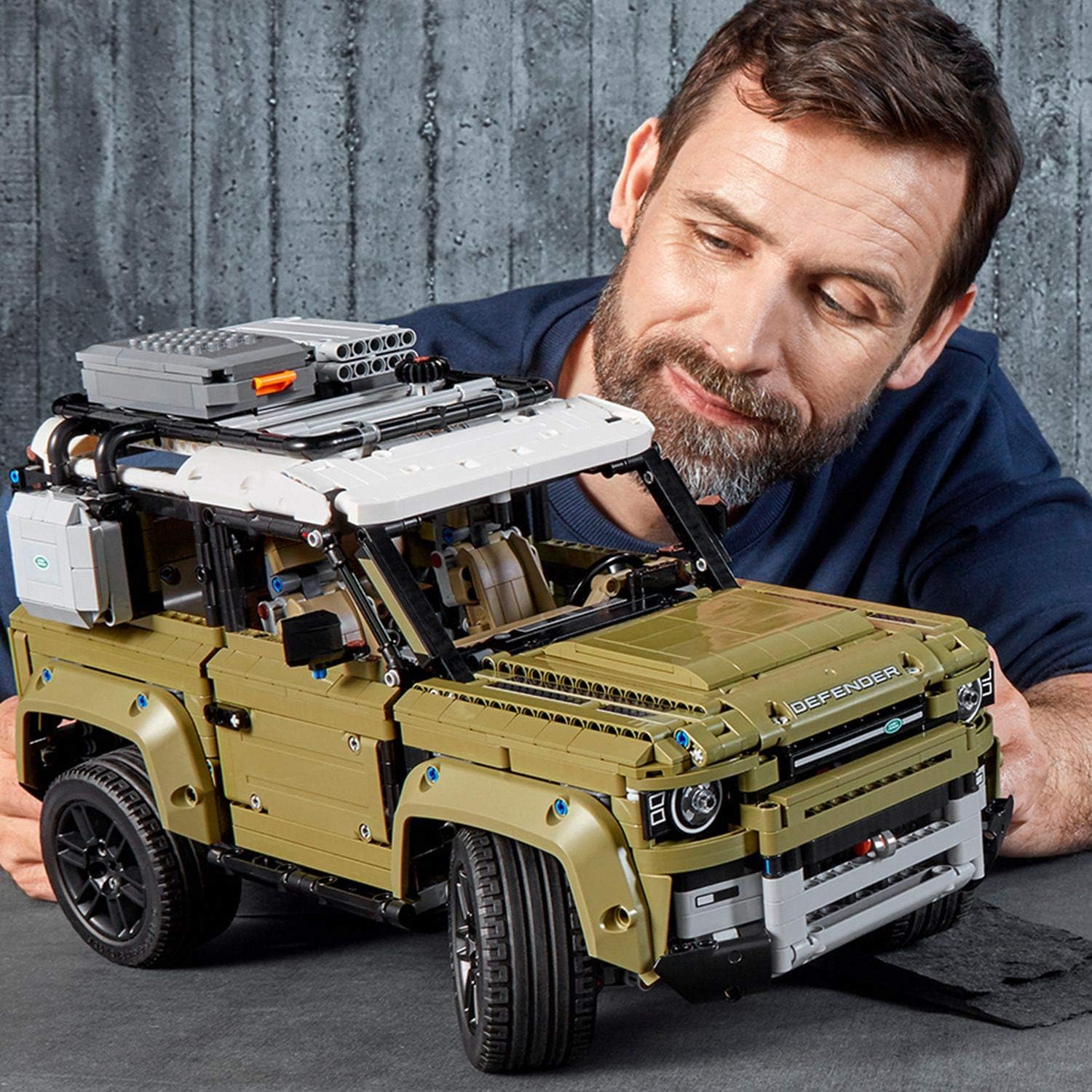 LEGO 42110 Technic Land Rover Defender Off Road 4x4 Car, Exclusive Collectible Model, Enhanced Building Set: Toys & Games