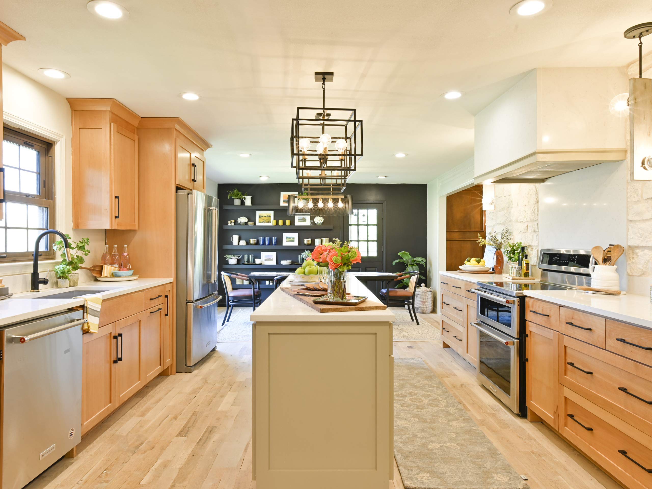 Watch Bargain Mansions, Season 3 Prime Video