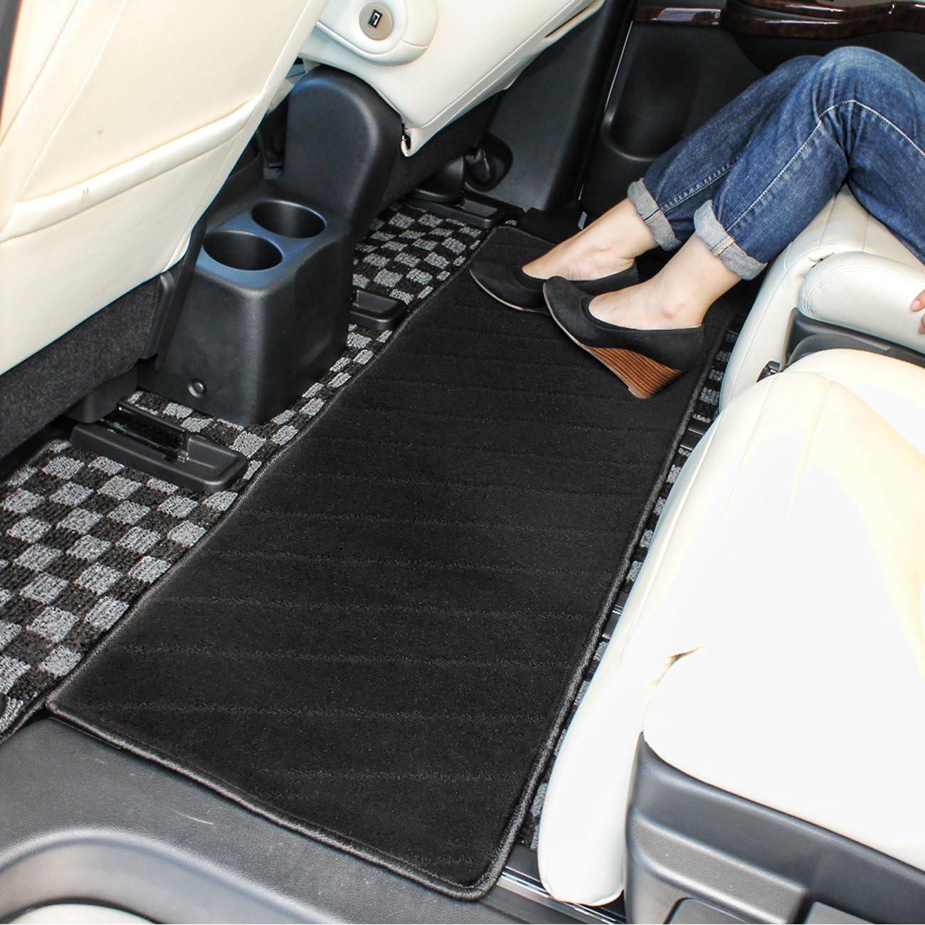 Amazon フロアマット 汎用 2列目 3列目 セカンドマット ラグマット レール保護 ブラック Mサイズ フロアマット 車 バイク