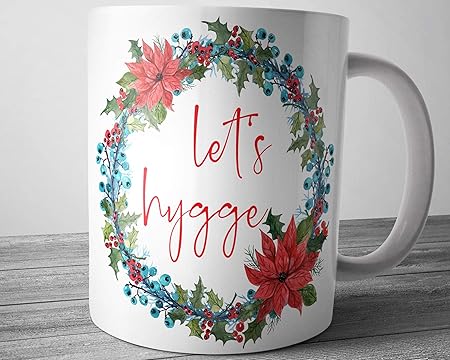 Regali Di Natale In Inglese.Tazza Da Caffe Con Scritta In Lingua Inglese Lets Hygge Idea Regalo Per Natale Calza Della Befana Regali Di Natale Amazon It Casa E Cucina