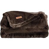 UnHide Marshmallow Kunstfelldecke Größe S – Extra Weich, Schwer & Aus Recyceltem Material, 127x152 Cm