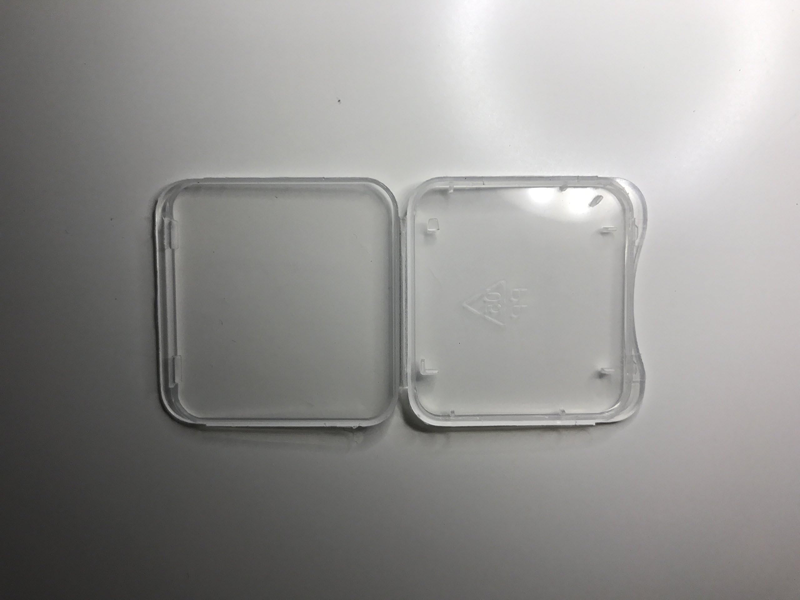 Shield101 100 Pack of SD MMC / SDHC PRO DUO Memory Card Plastic Storage Jewel Case (memory card NOT included) (1 3/8" x 1 3/8" x 1/4") (100 PACK)