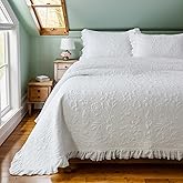 Brandream White Quilt Set Cotton Queen Size Shabby Chic Cottagecore Bedding Matelasse Coverlet Set Ruffle Bedspreads 3-Piece