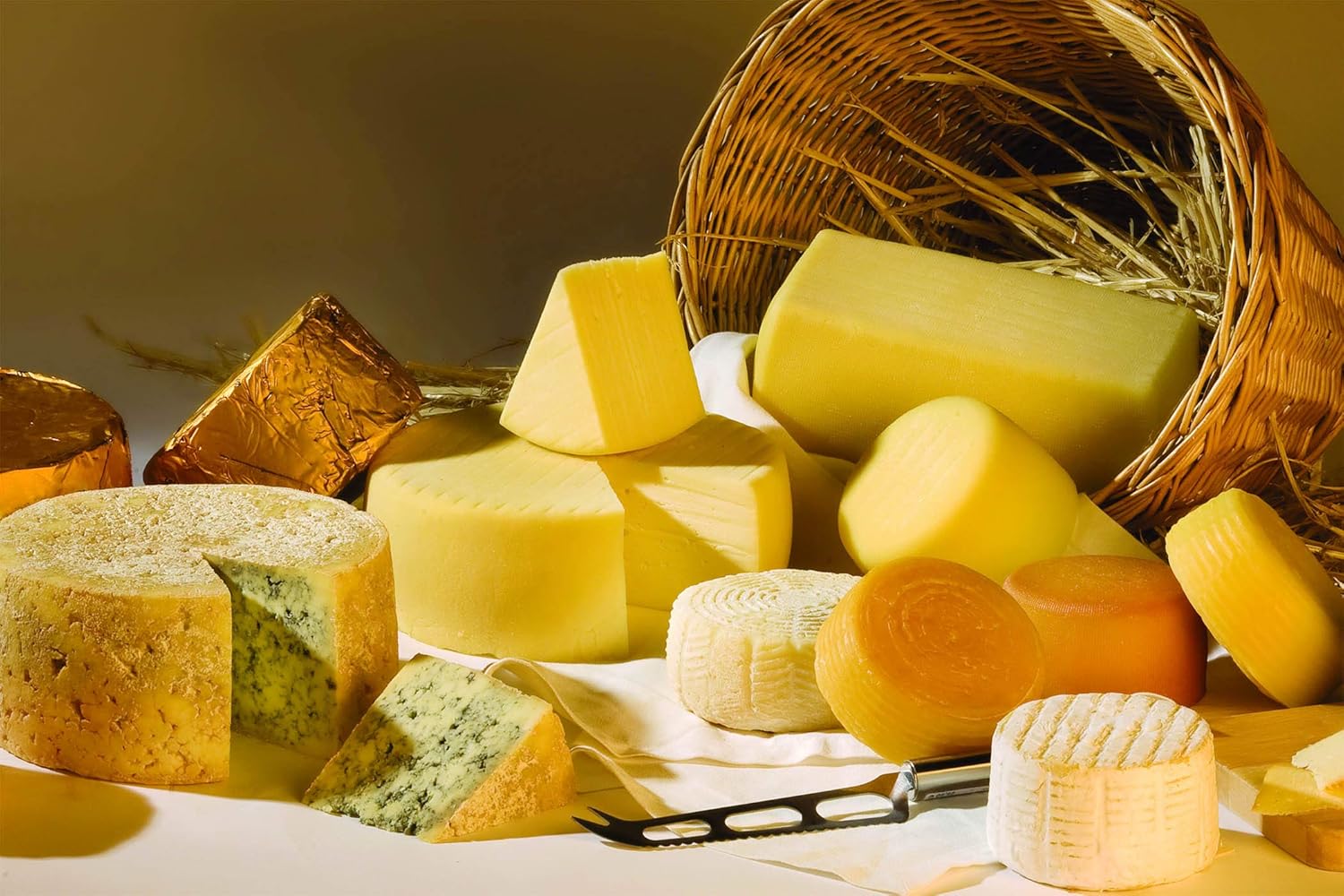 Set Di Formine Per La Produzione Di Formaggi The Cheese Queen 16 Pezzi Diversi Formaggi Per Formaggi Rennet Mucca Latte Di Capra Formaggio Stampi Formaggio Forme Formaggio Amazon It Casa E Cucina