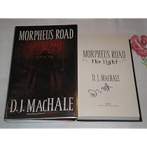 Amazon.com: The Light (1) (Morpheus Road): 9781416965169: MacHale ...