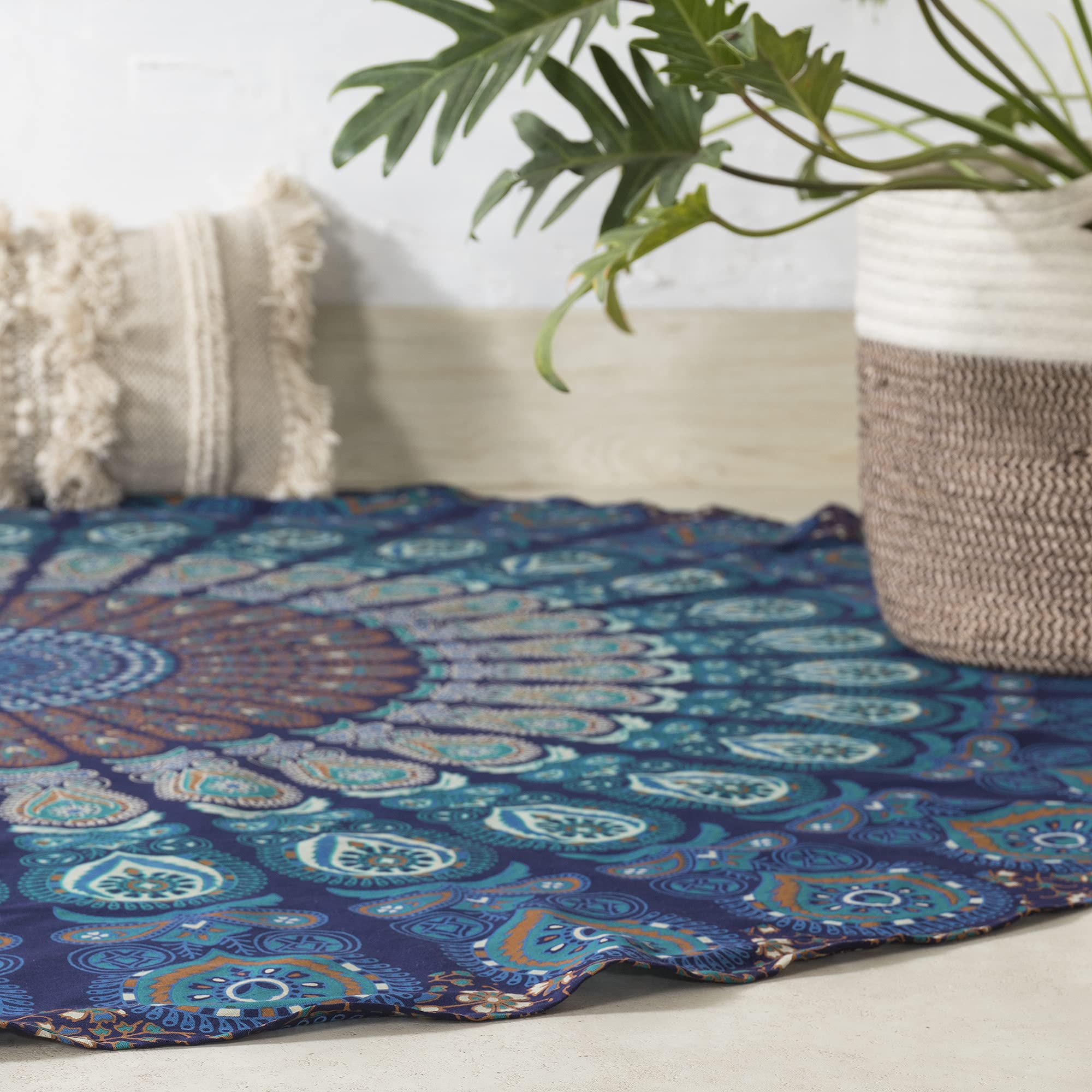 Popular Handicrafts Round Tapestry Wall Hanging Ombre Hippie Mandala Bohemian Hippy Intricate Indian Tapestries Tablecloth 70 Inches,(178cm) Navy Blue — image 1