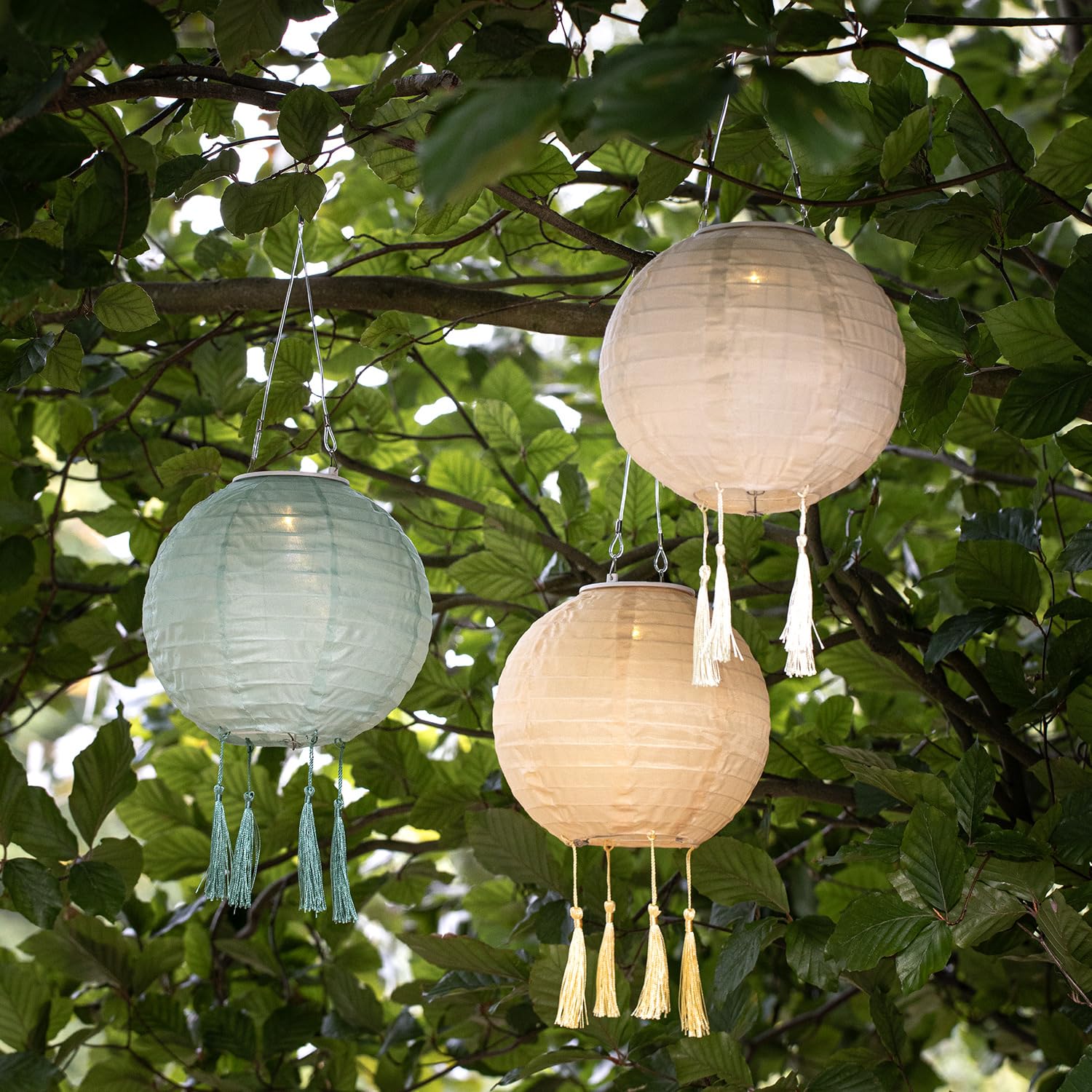Lights4fun Set of 3 Solar Powered Decorative Tassel Hanging Lanterns 20cm IP44 Rated for Outdoor Use Fully Waterproof