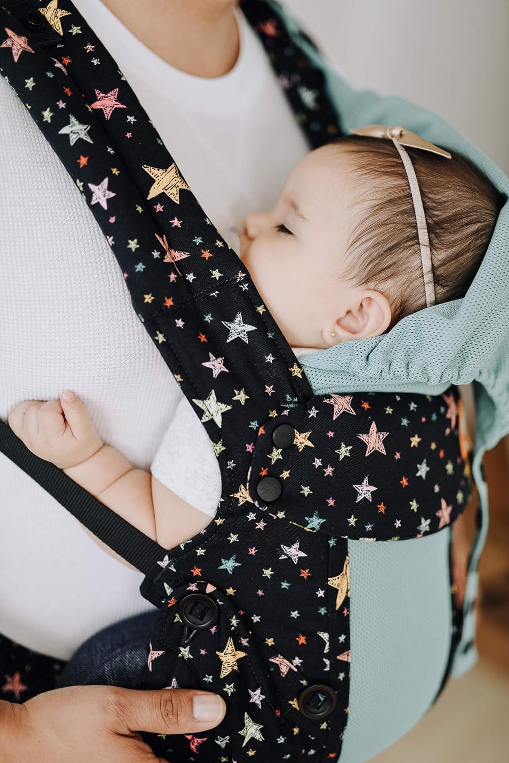 Tula Explore Coast Tbcp6r53 Rainbow Stars Portabebes Ergonomico Y Ajustable Con Posicion Frontal Hacia Fuera Disenado Para Crecer Con Tu Bebe De 3 2 A 4 Kg Sin Necesidad De Un Cojin Bebe