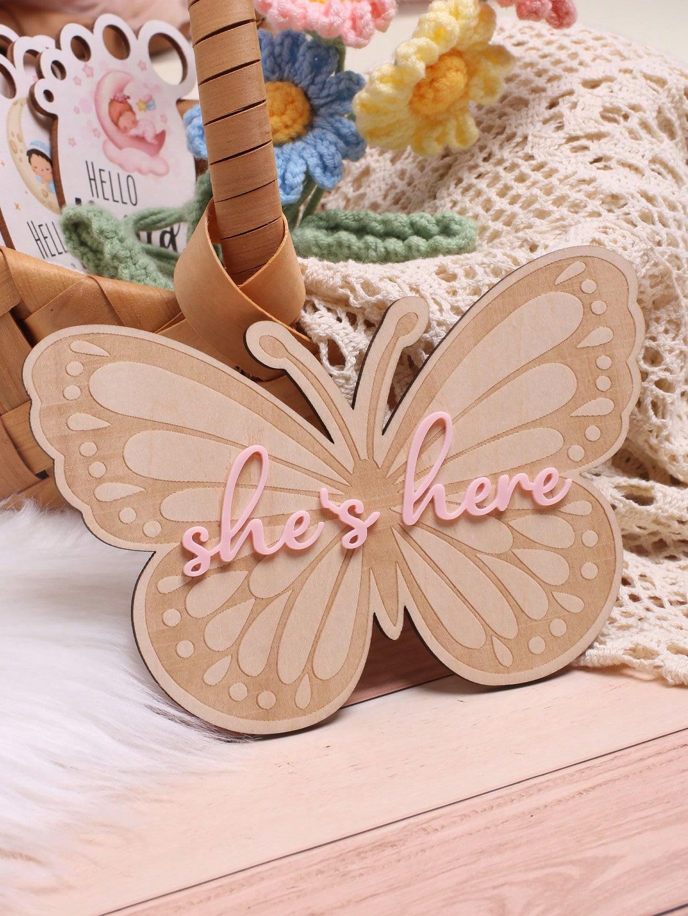 Ylsteed Baby Announcement Sign I'm Here Newborn Sign Cute Butterfly Newborn Photography Props Baby Shower and Pregnancy Gift for Girls-Pink