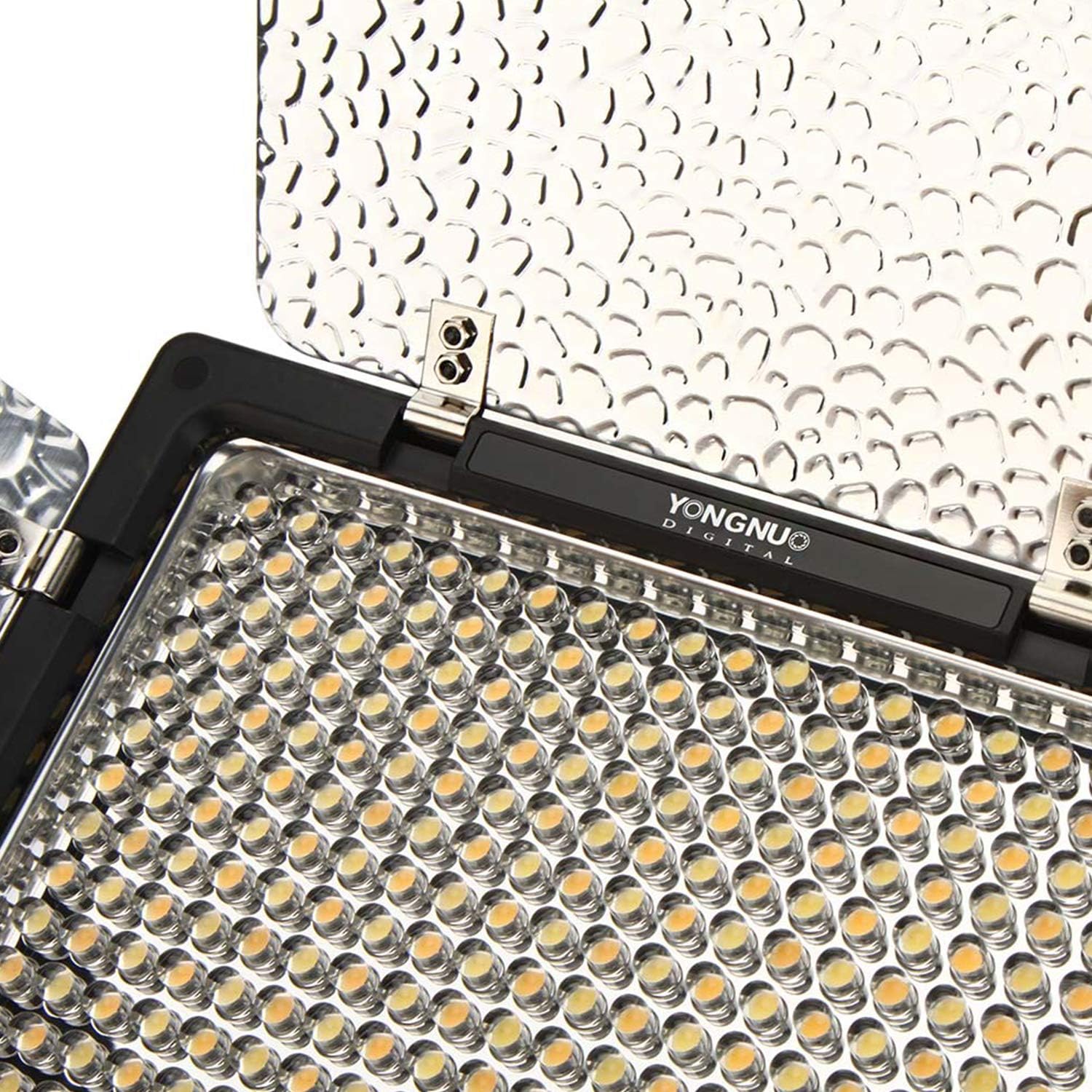 YONGNUO YN-600L II 600 LEDs Video Light, Adjustable Color Temperature 3200K-5500K, with Wireless Controller - Image 3
