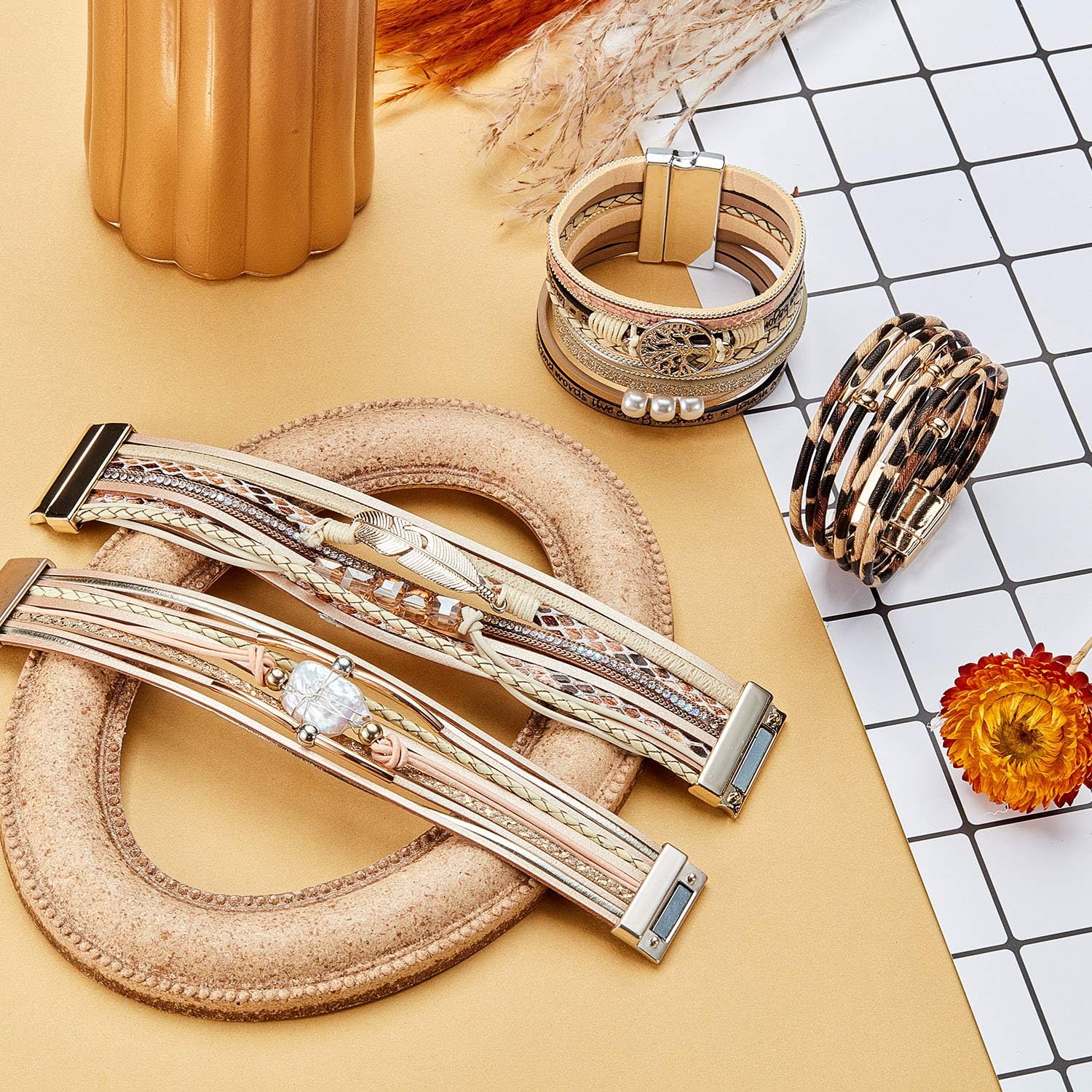 Hicarer 4 Pieces Feather Wrap Bracelet Leopard Bracelets Boho Leather Cuff Bracelets (Classic Style): Jewelry