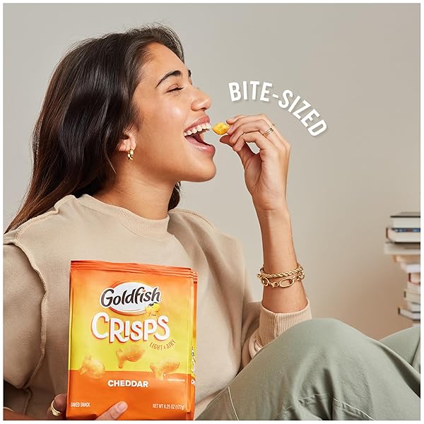 GOLDFISH CRISPS CHEDDAR CHEESE BAKED CHIP CRACKER SNACK, 6.25 OZ BAG