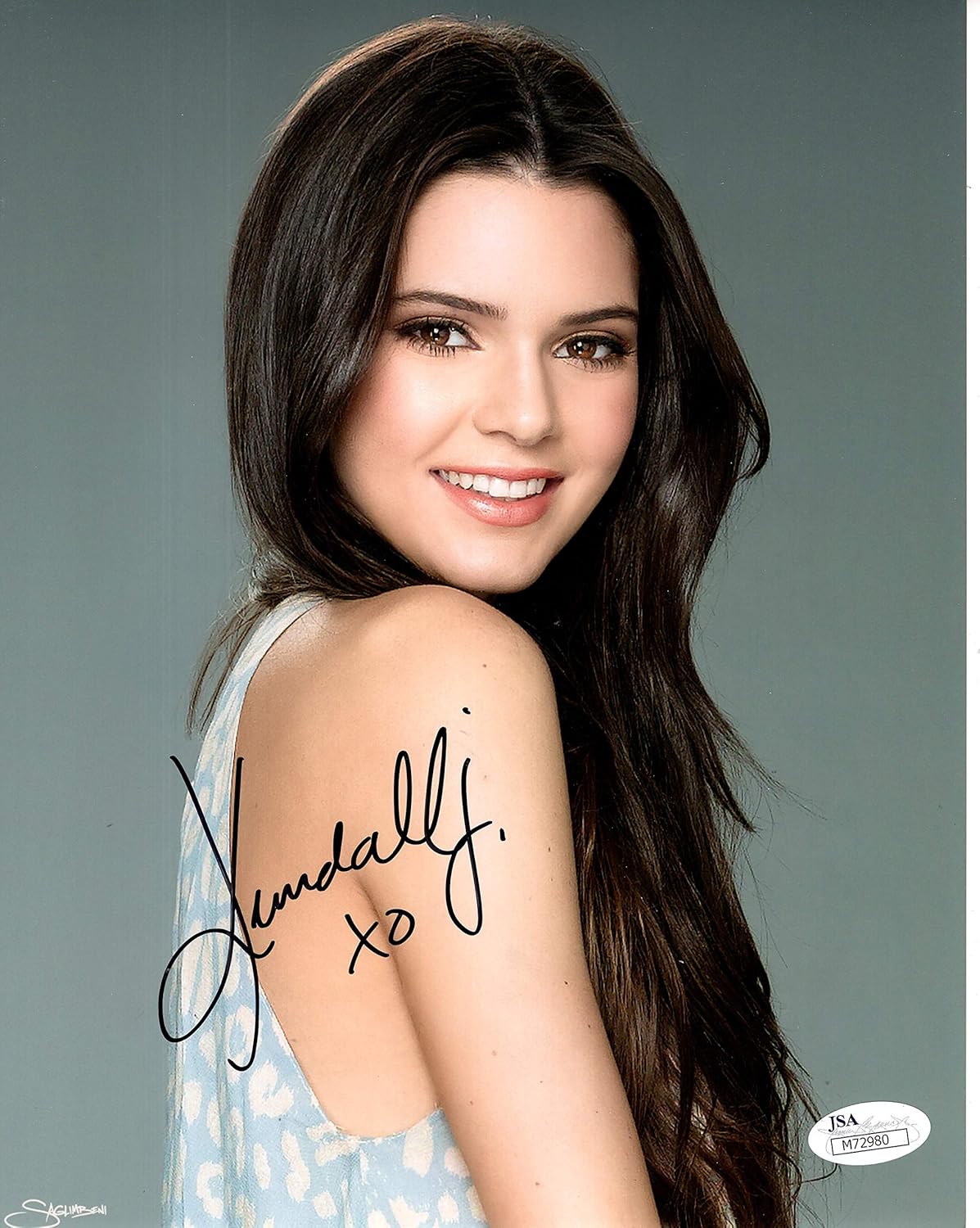 Kendall Jenner Autographed 8x10 Color Photo Jsa Gorgeous Model At Amazon S Entertainment Collectibles Store