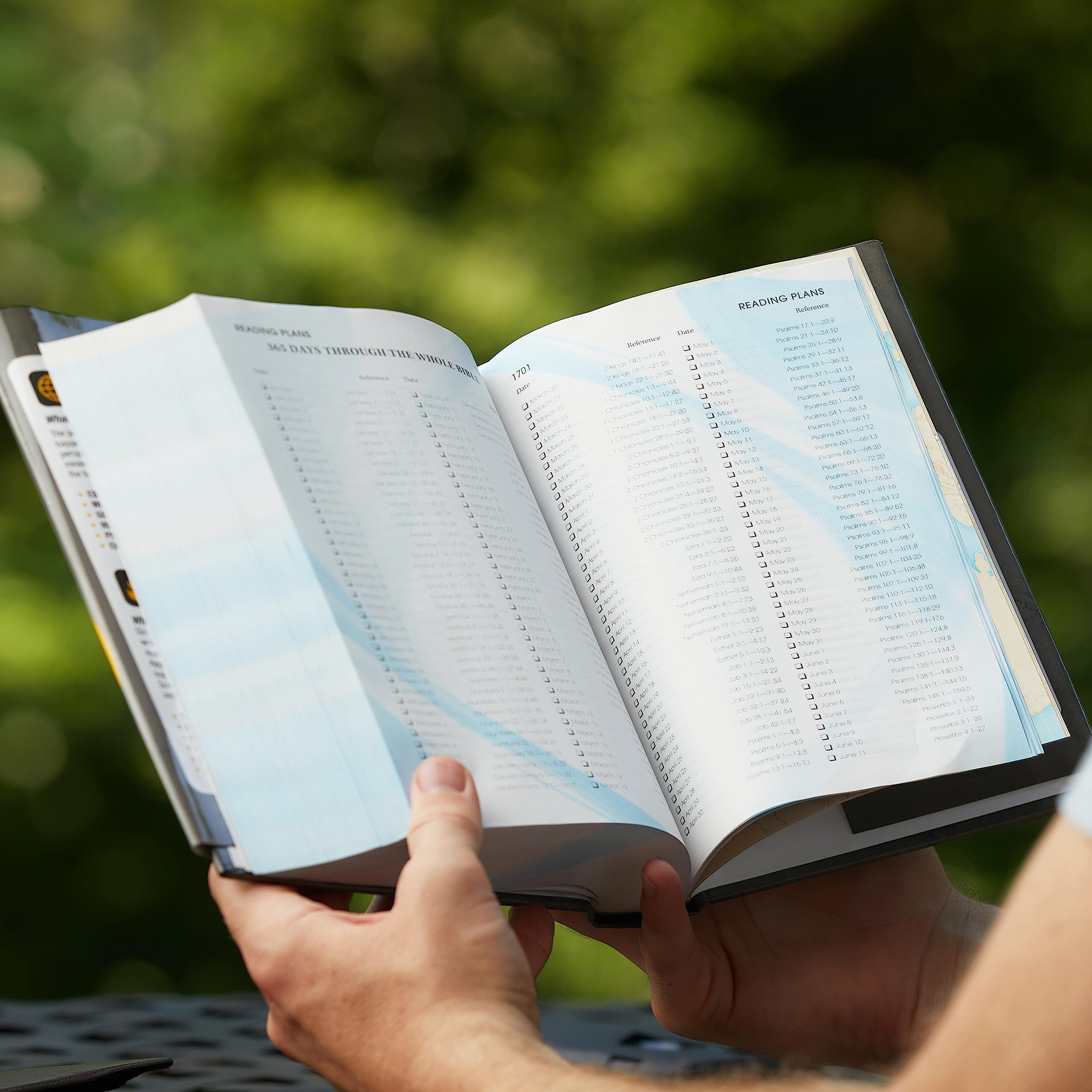 NKJV, Extreme Teen Study Bible, Leathersoft, Gray: Real Faith for Real Life NKJV, Extreme Teen Study Bible, Leathersoft, Gray: Real Faith for Real Life Imitation Leather Hardcover