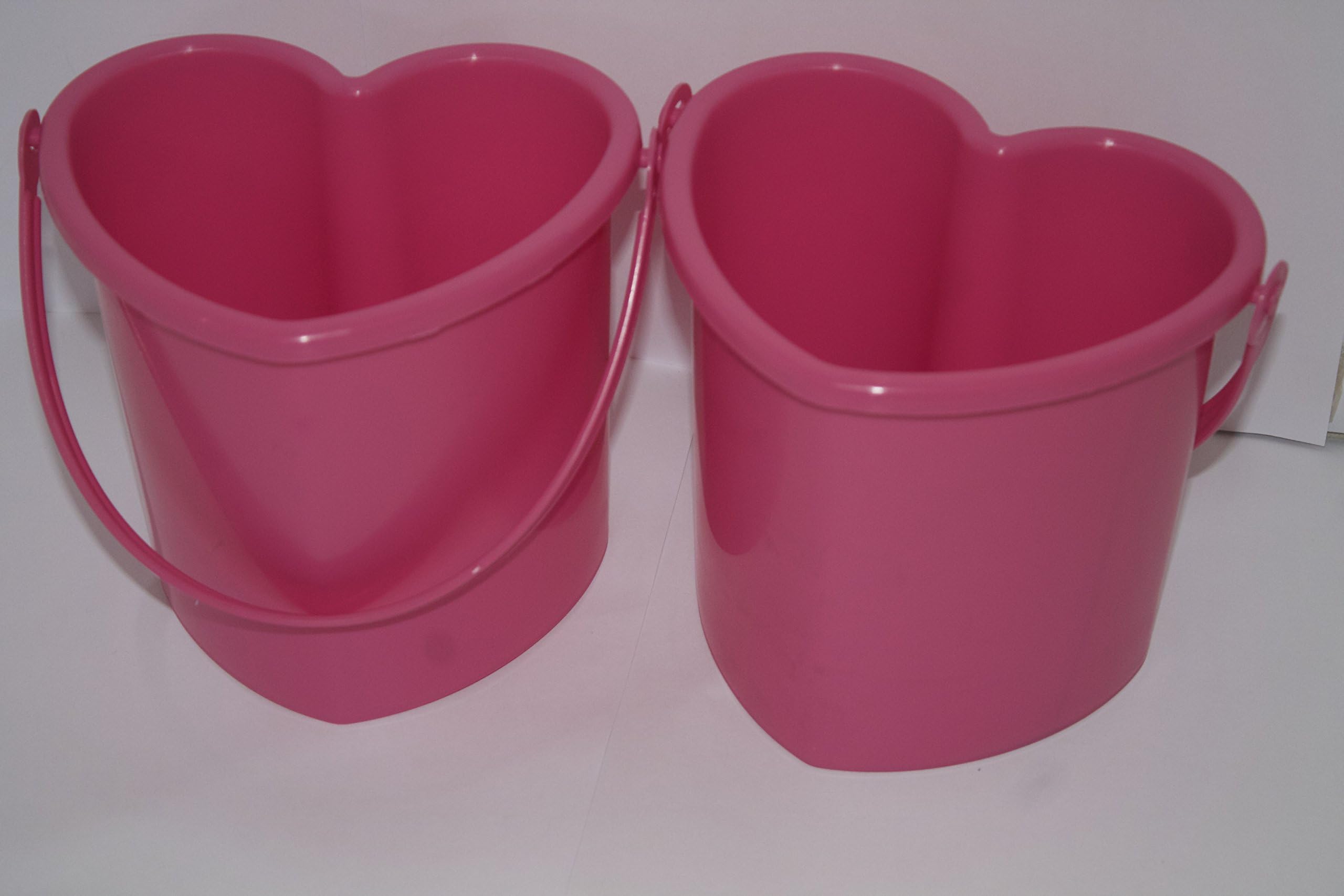 Set Of 4 X Small Heart Shaped Buckets - Colour Baby Pink