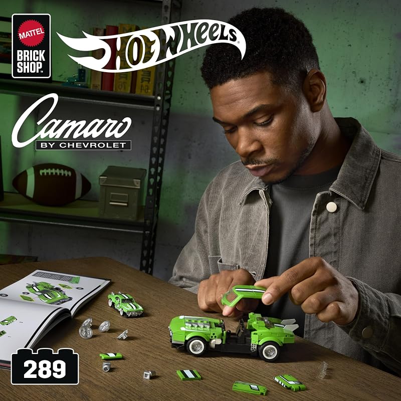 Hot Wheels Custom '68 Camaro Speed Series, 289 peças, detalhes realistas e autocolantes para personalização, para colecionadores adultos e rapazes e raparigas a partir dos 10 anos, JFT17