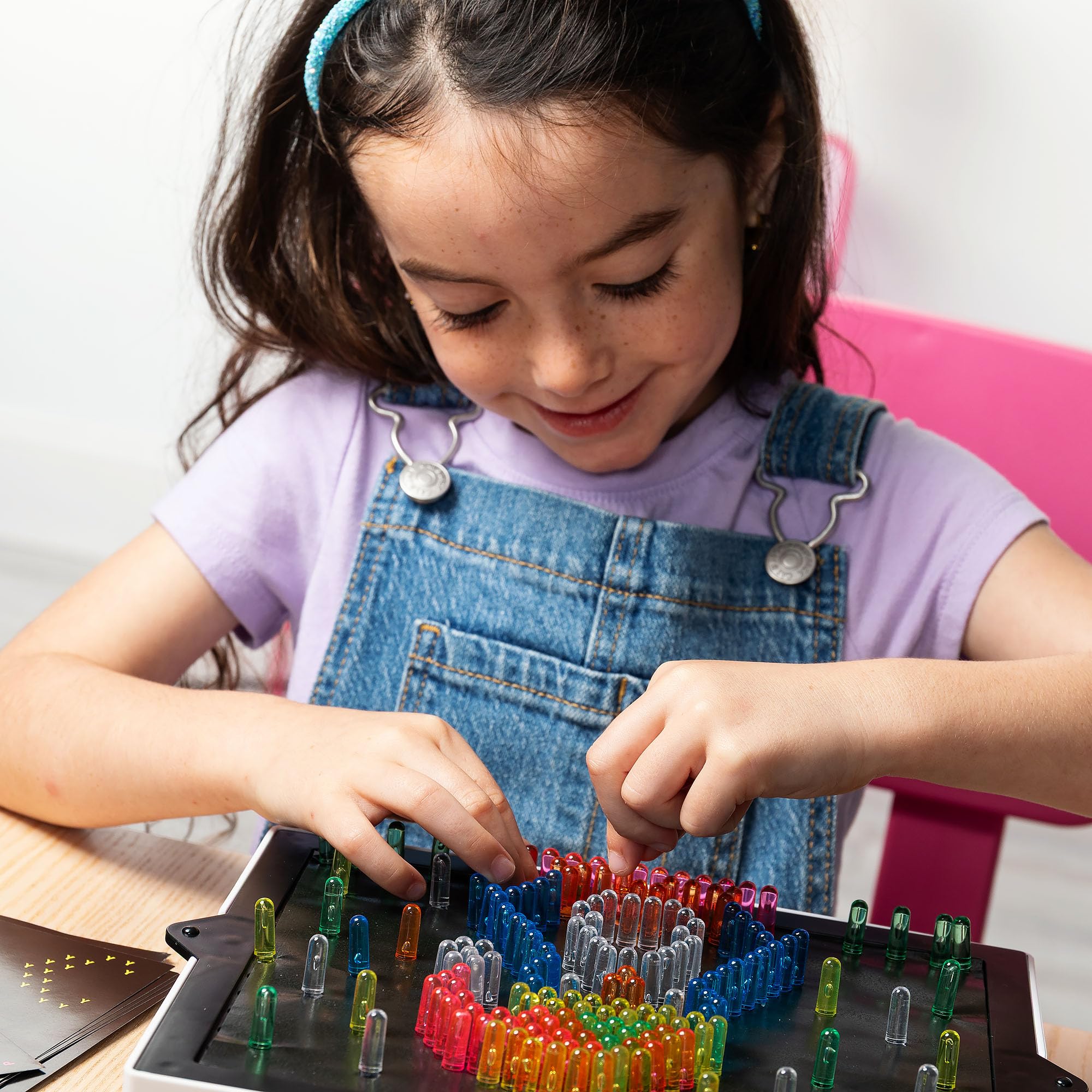 Lite Brite Ultimate Value Retro Toy, 12 Seasonal Templates, Peg Pouch, Amazon Exclusive, Light up Creative Activity Toy, Educational Stem, Gift for Girls and Boys, Ages 4+