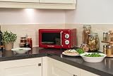 Russell Hobbs 17L Red Retro Solo Microwave 700W, 5 Power Levels view 4