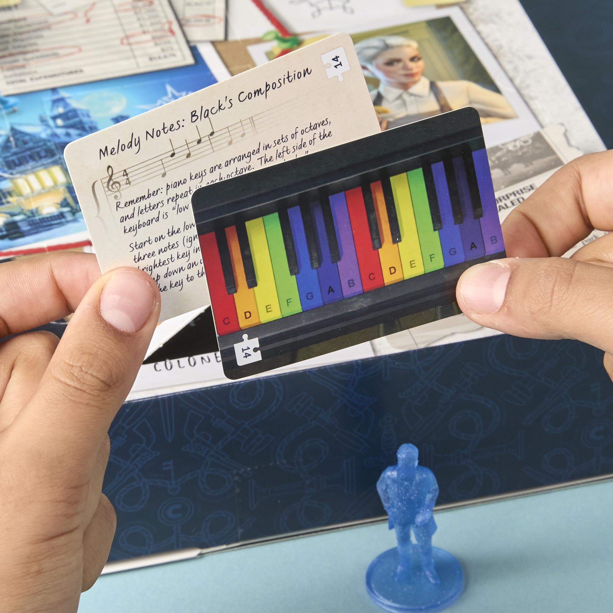 Clue Advent Calendar: Secrets Under Snowfall | 24 Days | Family Mystery Games | with 6 Winter-Themed Tokens and Surprise | Ages 10+ | 1+ Players