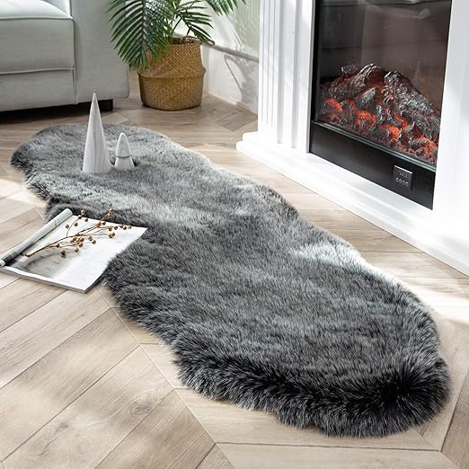 Amazon Com Ashler Soft Fox Faux Fur Chair Couch Cover Area Rug For Bedroom Floor Sofa Living Room Black White 2 X 6 Feet Kitchen Dining
