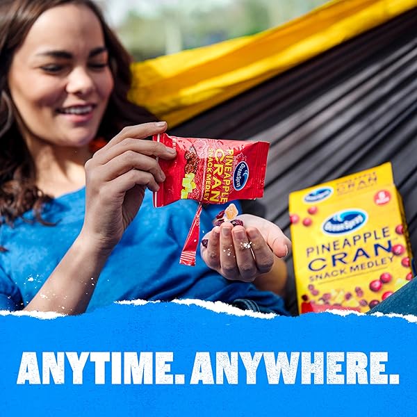 OCEAN SPRAY® PINEAPPLE CRAN™ SNACK MEDLEY, CRANBERRY AND PINEAPPLE DRIED FRUIT SNACK, 1 OZ POUCHES, 5 COUNT