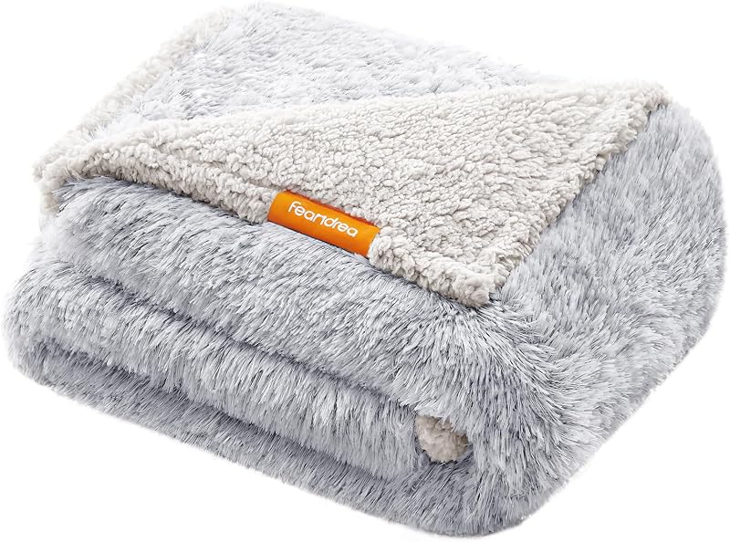 Feandrea Waterproof Dog Blanket 127 x 102 cm Grey Ombré L Plush Sherpa