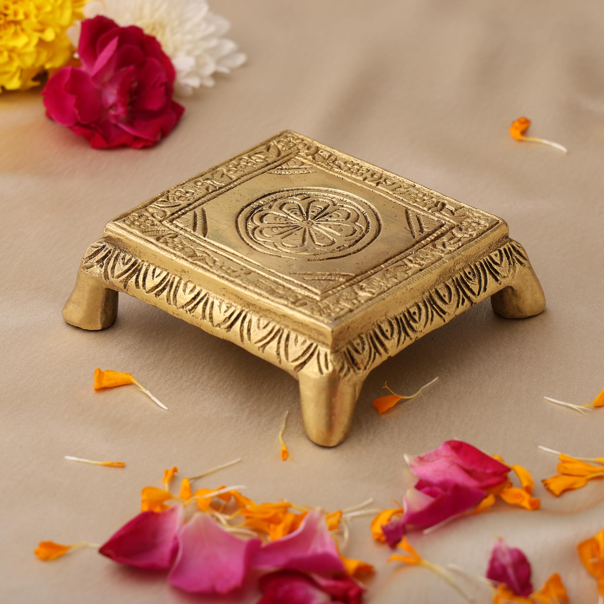 Purpledip Brass Platform Chowki Aasan Gaddi: Small Square Plinth For Temple Statues Or Artefacts (12056A)
