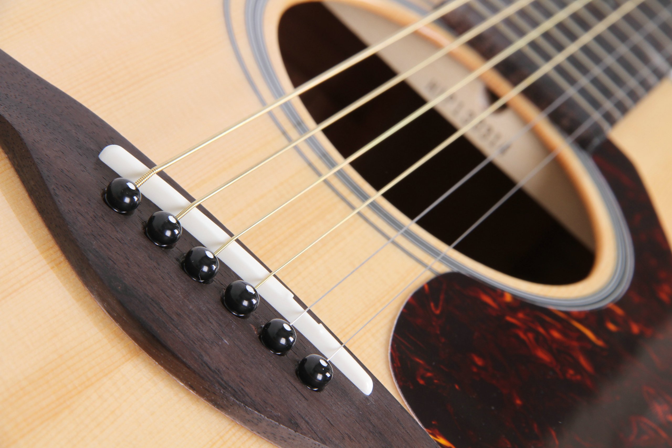 Yamaha FG700S Solid Top Acoustic Guitar, Natural Buy Online in UAE