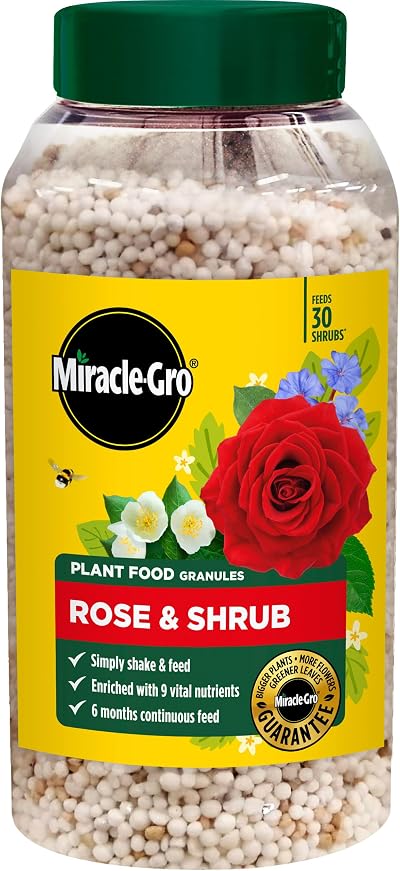 Miracle-Gro Premium Rose & Shrub Continuous Release Plant Food 900G