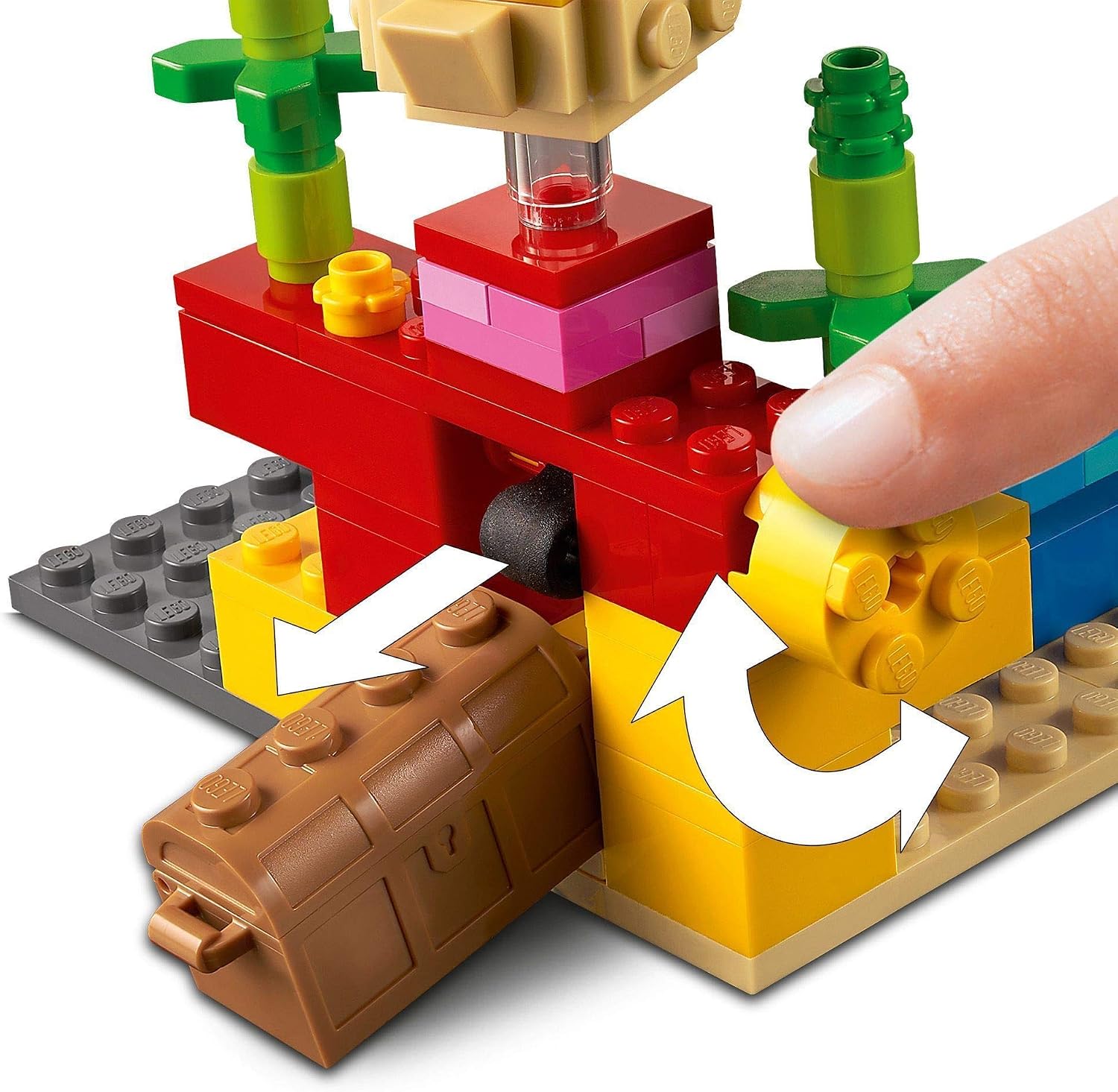 LEGO 21164 Minecraft The Coral Reef Building Toy with Alex, 2 Brick-Build Puffer Fish and Drowned Zombie Figures - Image 4