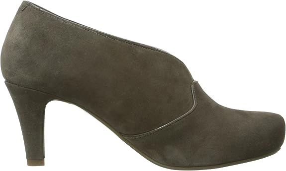 clarks chorus spirit shoes