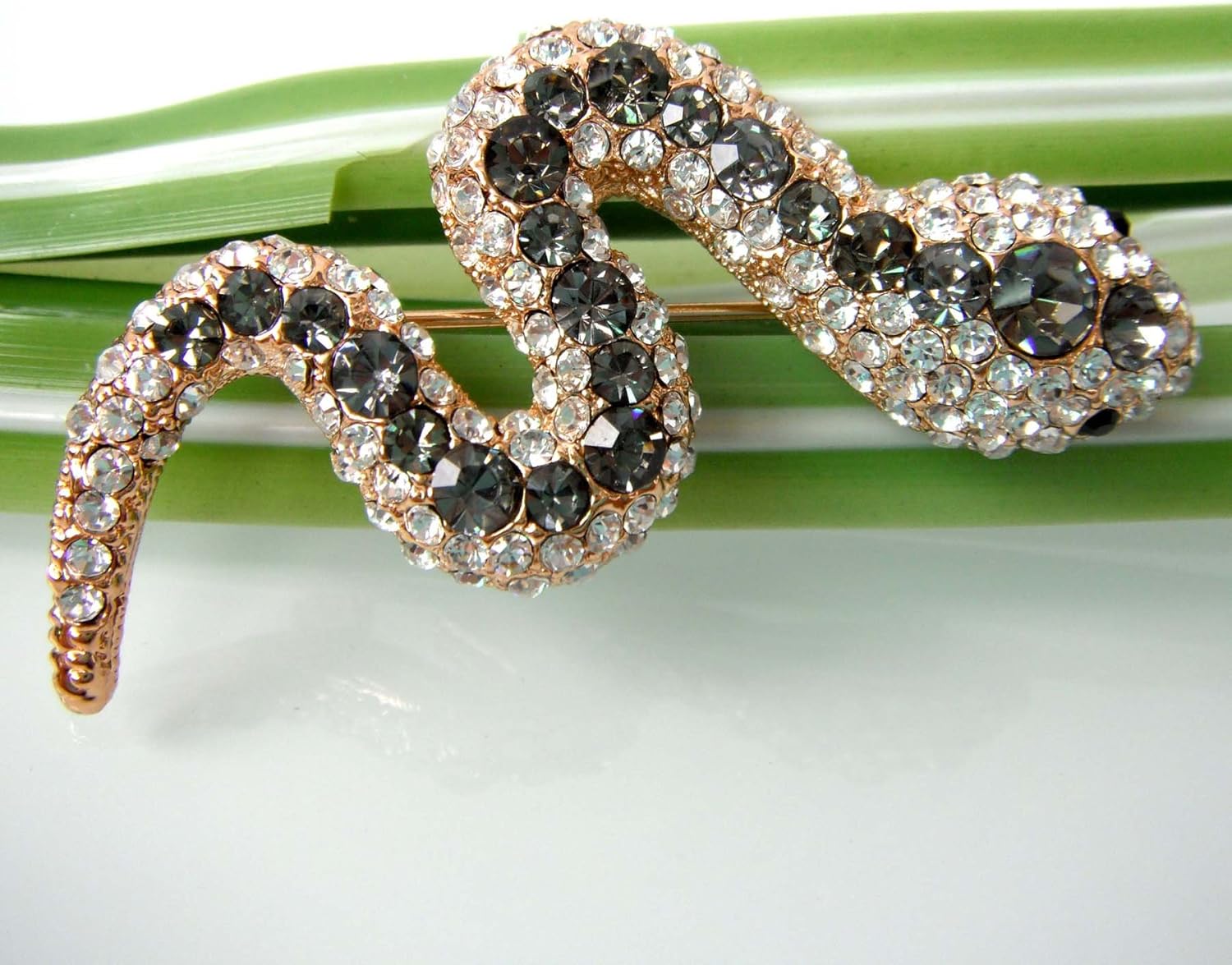 Navachi 18k Gold Plated Gray Crystal Snake Az7001b Brooch Pins, Grey - Image 4