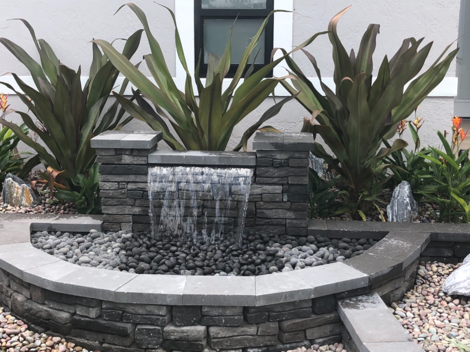 17/mo Finance Atlantic Water Gardens CC24 Lighted Waterfall Spillway