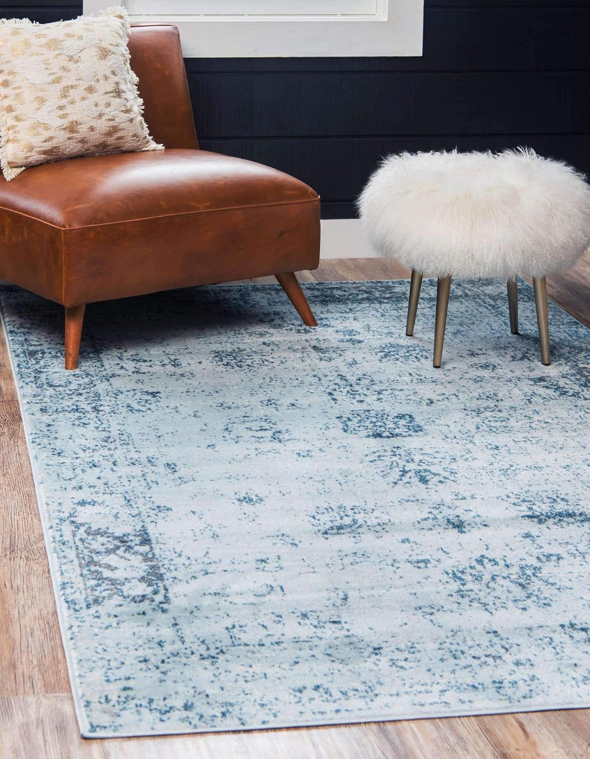 Unique Loom Sofia Collection Traditional Vintage Light Blue/Navy Blue Area Rug (215x305), 3141354, Light Blue/ Navy Blue