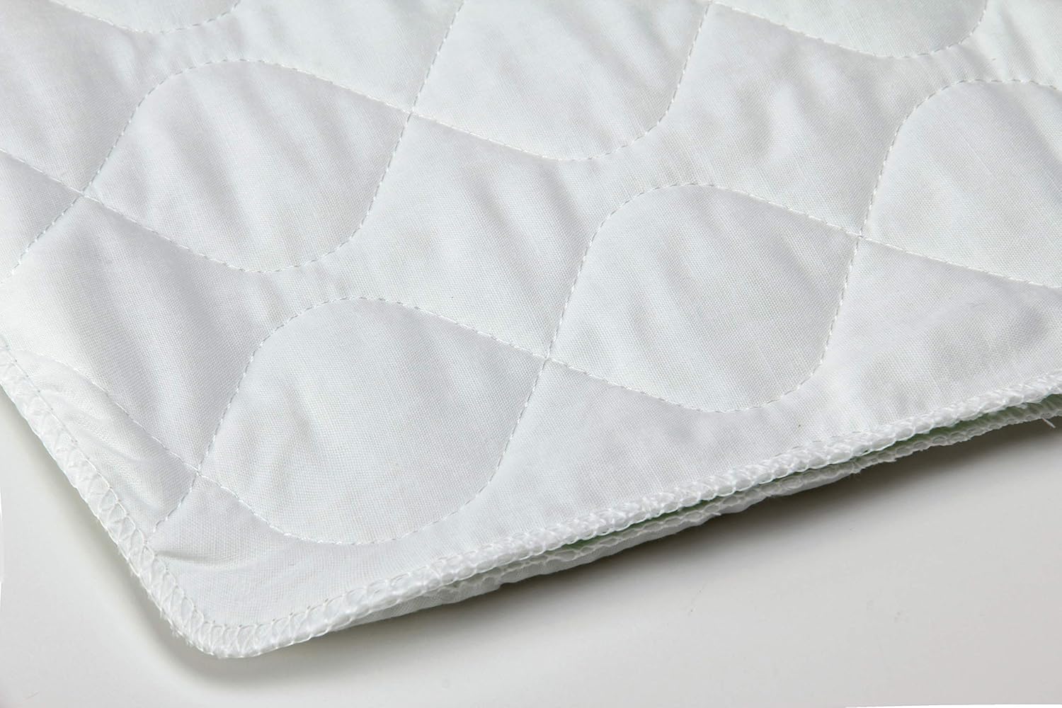 Premium Quality Bed Pad, Quilted, Waterproof, and Washable, 34" x 52