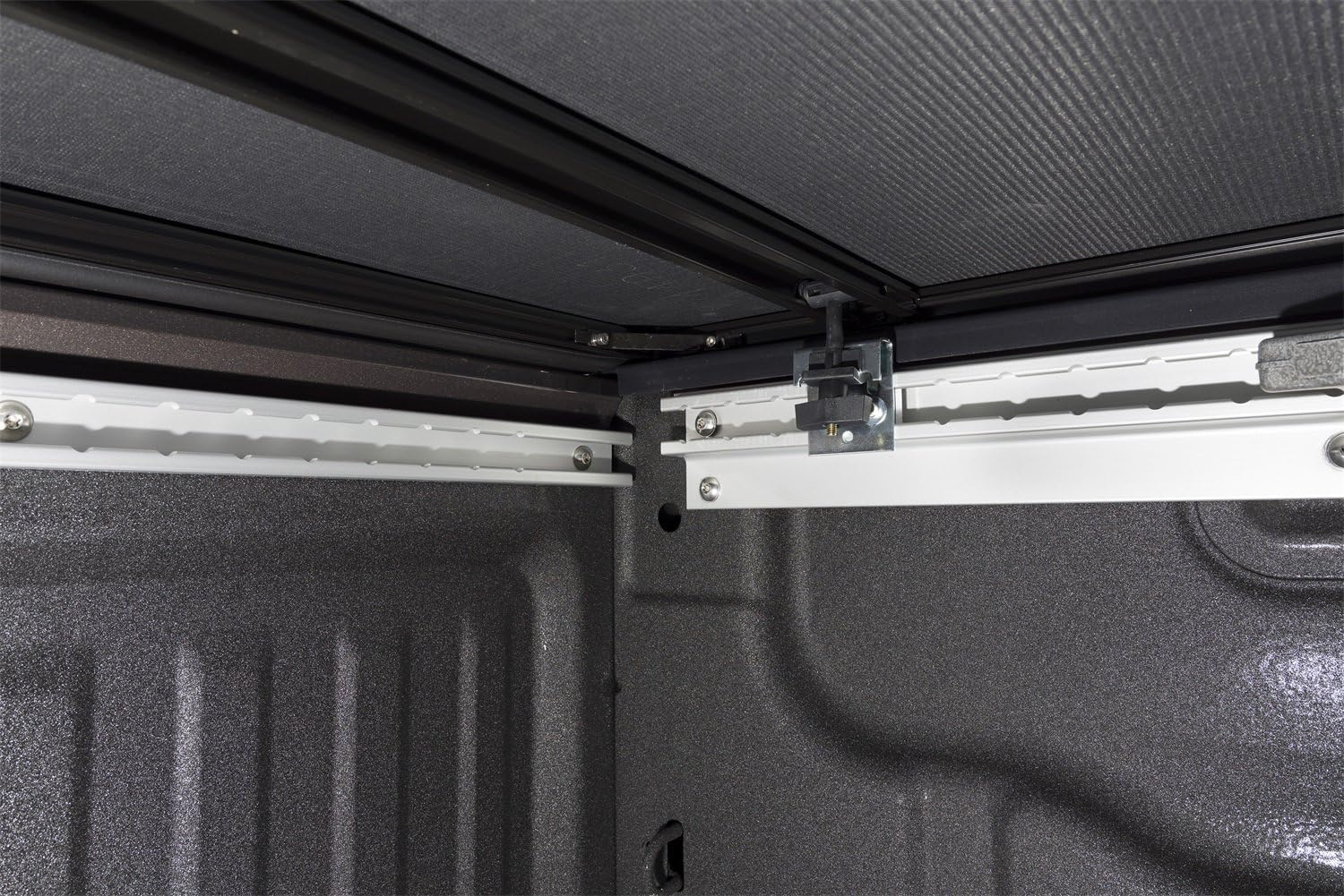 Amazon Com Extang 44410 Original Trifecta Trifold Truck Bed Cover Fits Ford F150 6 1 2 Ft Bed 09 14 Automotive