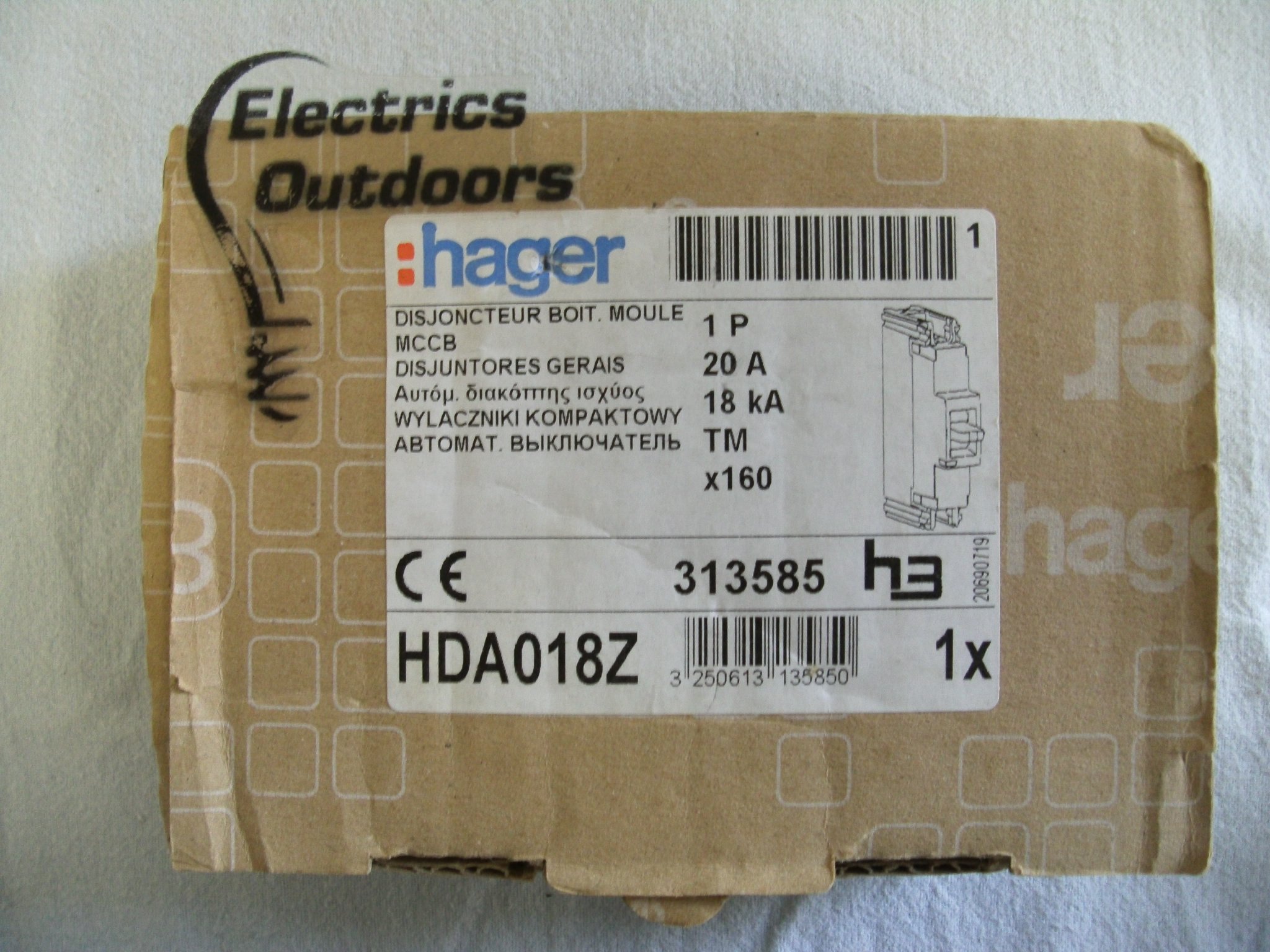 Hager HDA018Z Fixed Thermal and Magnetic X160 Frame Circuit Breaker, Moulded Case, 1 Pole, 18 kA Breaking Capacity, 20 A Current