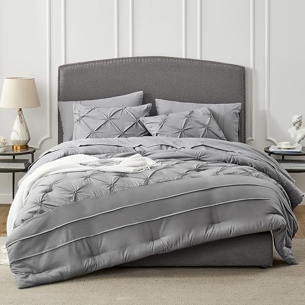 Amazon.com: EHEYCIGA Queen Comforter Set White, Luxury Seersucker Stripe Bedding  Comforter Sets, 3 Pieces Queen Size Comforter Sets for Queen Bed (1  Comforter with 2 Pillow Shams, 90x90 inches) : Everything Else