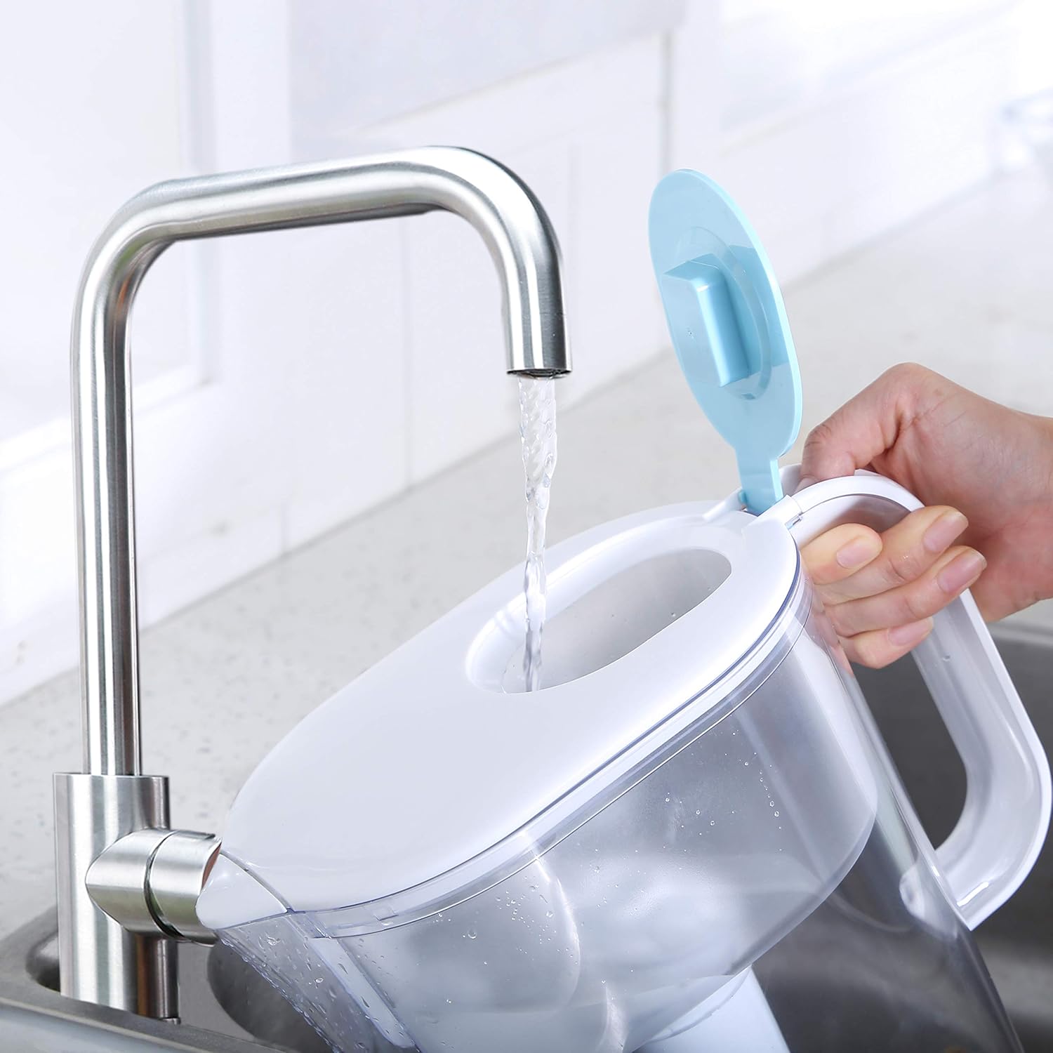 Freco Water Filter Pitcher, 3.5L Large Everyday Water Purification Dispenser, 10-Cup with 1 Filter, Long-Lasting BPA Free Filtration, Reducing Chlorine Lead Alkaline Heavy Metals, White: Home & Kitchen