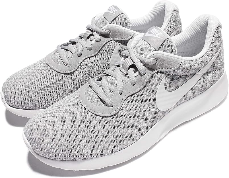 Amazon Nike ナイキ タンジュン グレー ホワイト ディース カジュアル シューズ Tanjun 010 30 0 Cm 並行輸入品 Nike ナイキ スニーカー