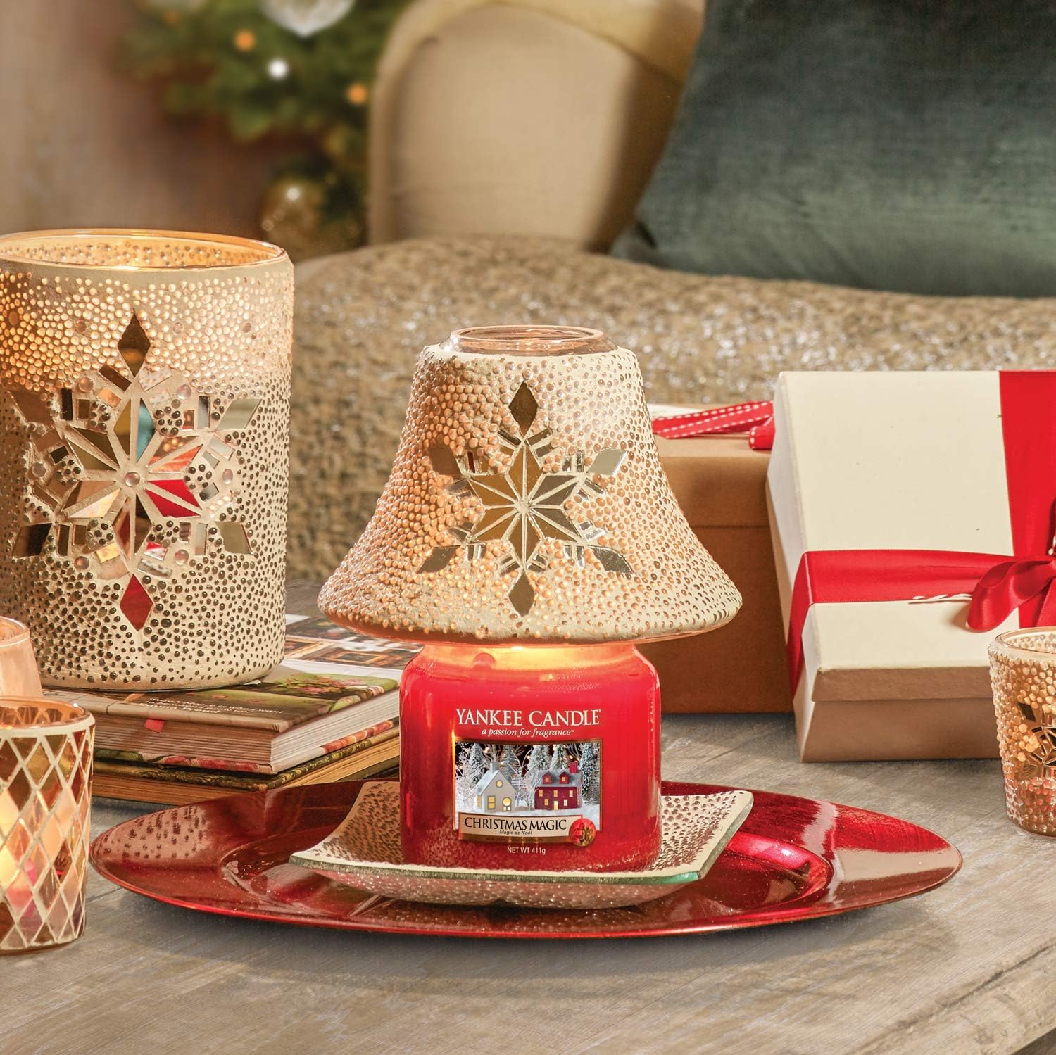 Yankee Candle Scented Candle | Christmas Magic Small Jar Candle | Burn Time: Up to 30 Hours - Image 5