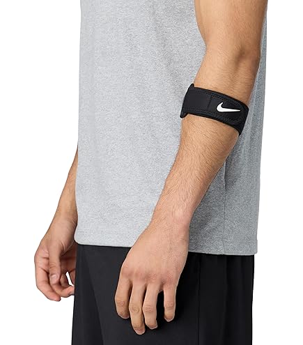 nike pro wrist and thumb wrap 3.0