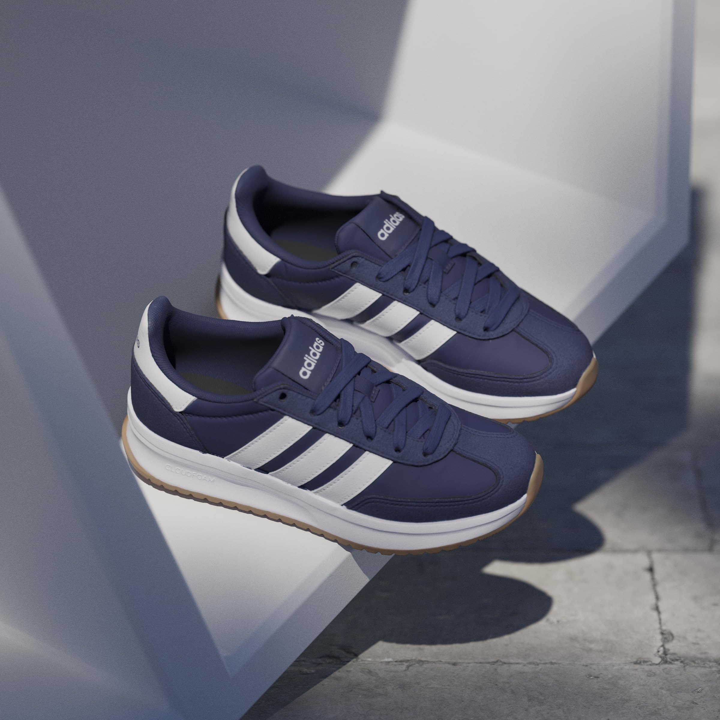 adidas Unisex-Child Run 70s 2.0