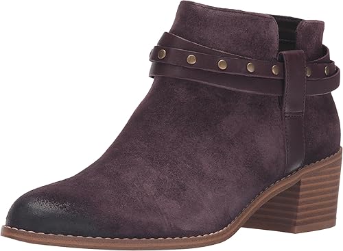 womens clarks brown boots