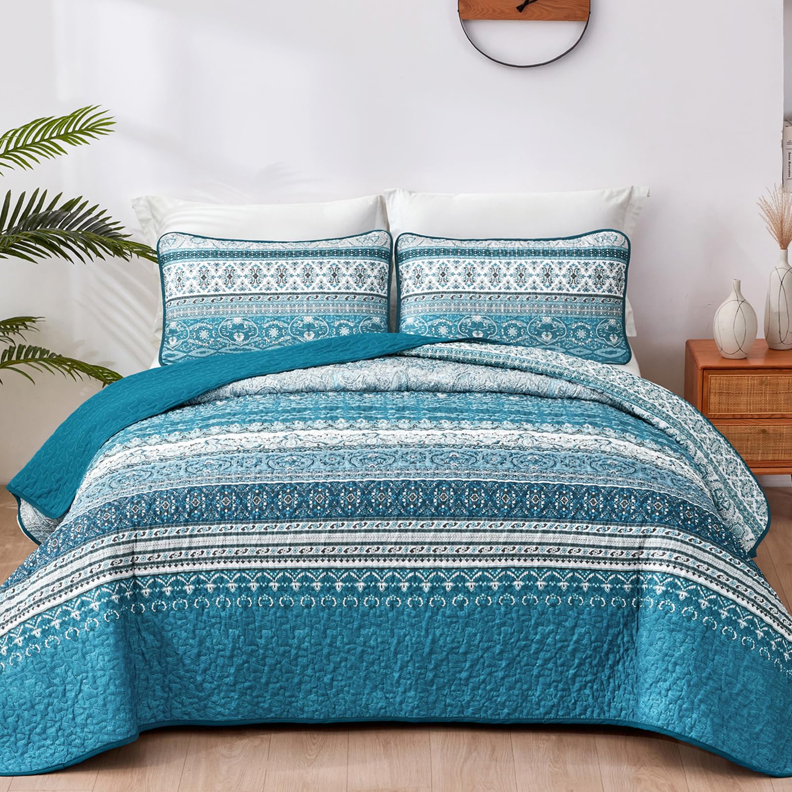 WONGS BEDDING Boho Queen Quilt Set, Teal and Blue Bohemian Quilt Bedding Set, Lightweight Bed Decor Bedspread for All Season Reversible Microfiber Coverlet Bedding Set 96"x90"(3 Pieces) Image