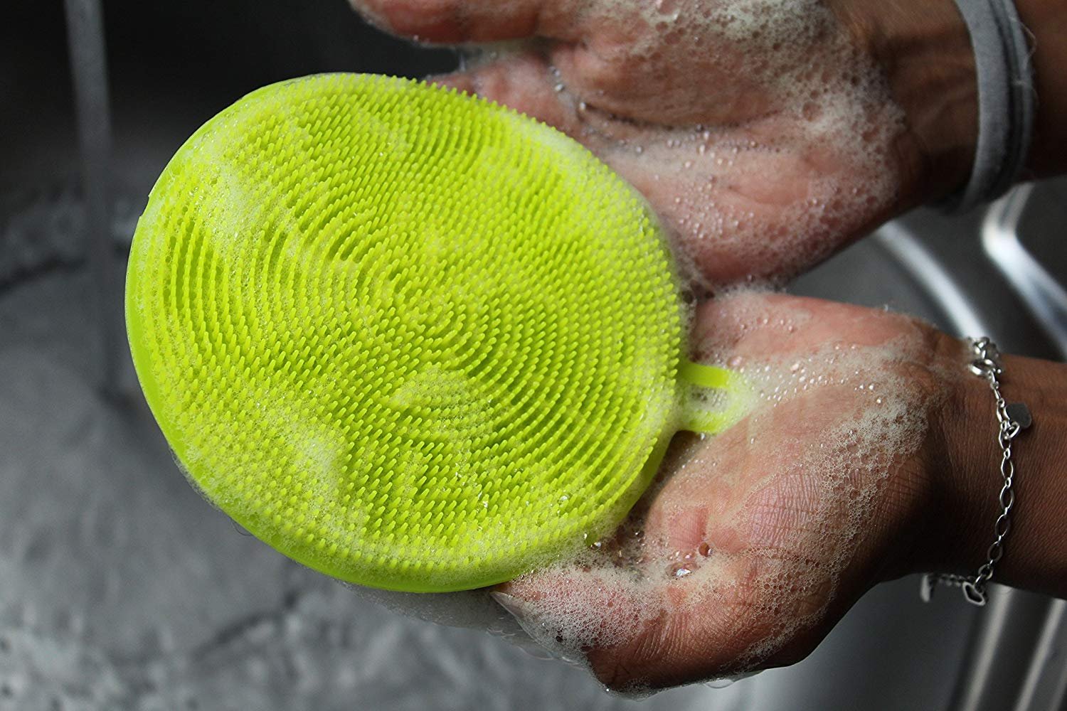 Silicone Sponge, WanJi Multipurpose Cleaning Brush: Scrubber Pad for Body&Face, Dish Washing Sponge for Glassware, Dinner Plates, Non-stick Pan, Fruit and Vegetables, Bonus 2 Dish Cloth Towel - Blue&G