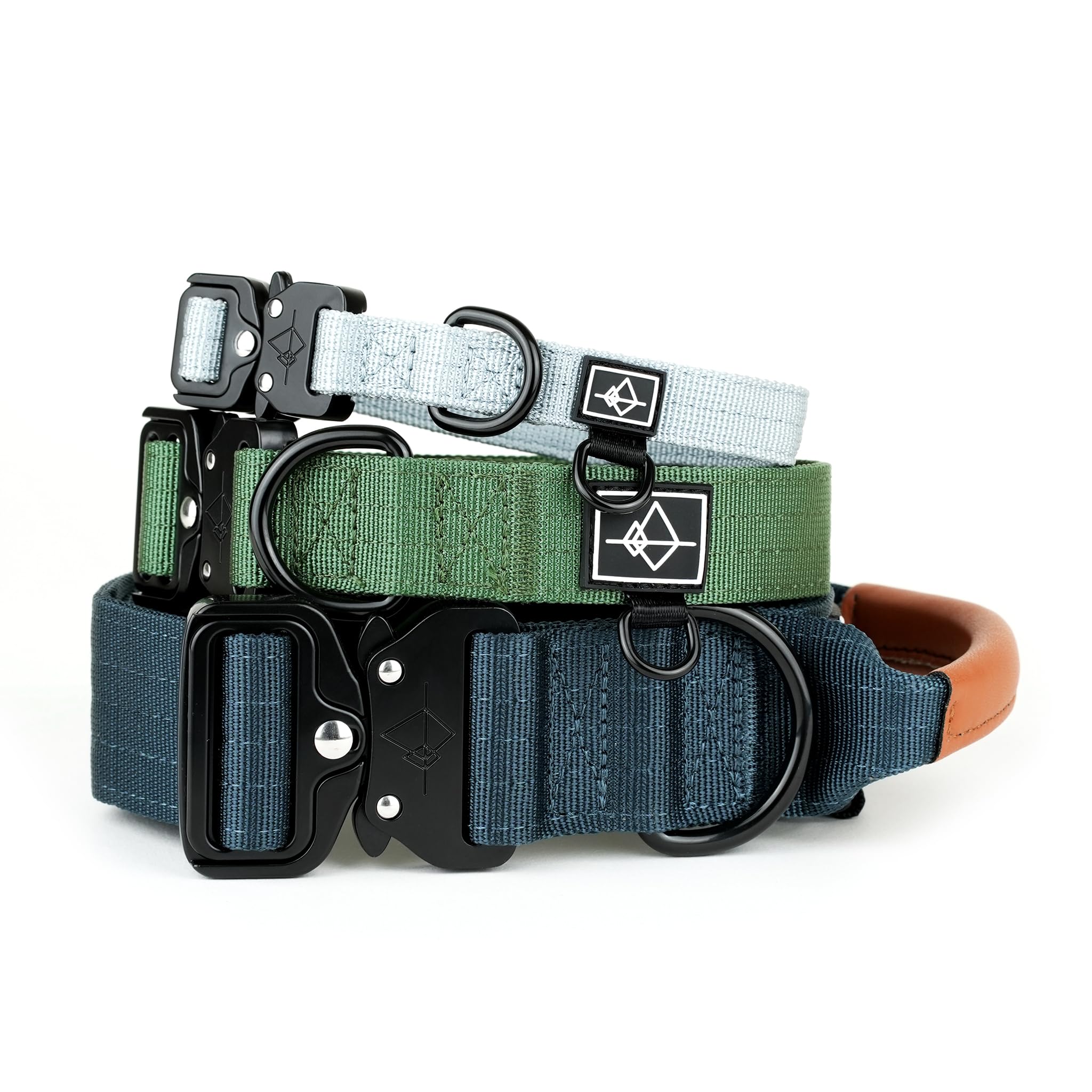 Photo 1 of Made to ROAM Premium Dog Collar - Adjustable Heavy Duty Nylon Collar with Quick-Release Metal Buckle (Montana Moonrise, Classic Size 4)