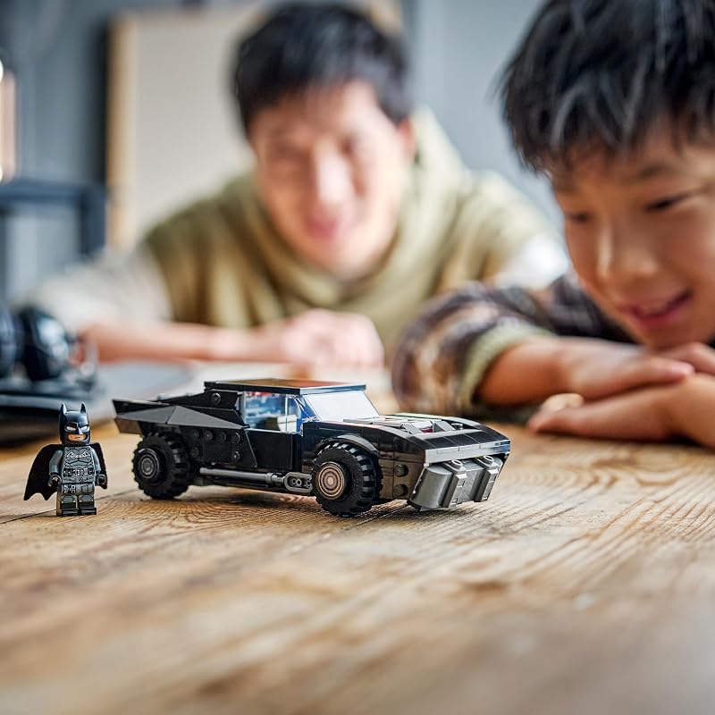 DC Batmóvil de The Batman - Maqueta de Coche de Juguete y Minifigura de Superhéroe - Regalo de Cumpleaños para Niños de 9+ Años y Adolescentes Fans de la Película 76332 — foto 8 de 8