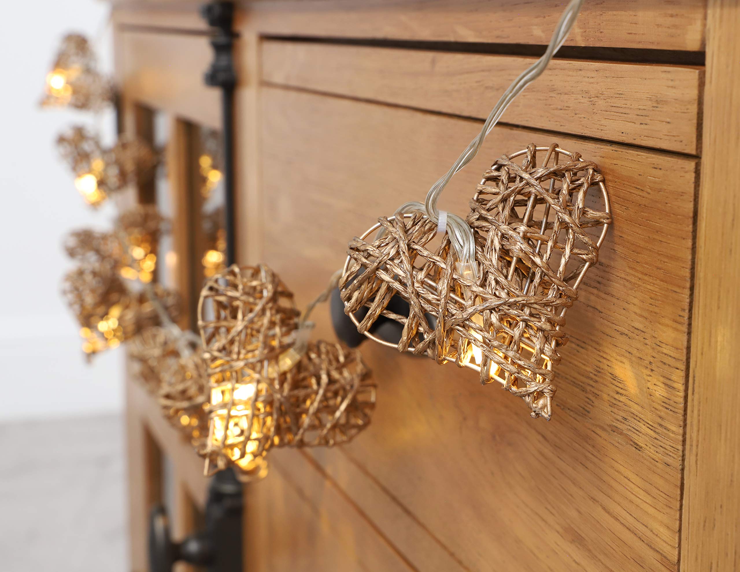 Christmas Concepts® 10 Gold Rattan Heart Lights with Warm White LED Lights - 1.5m (5ft) Length - Battery Operated