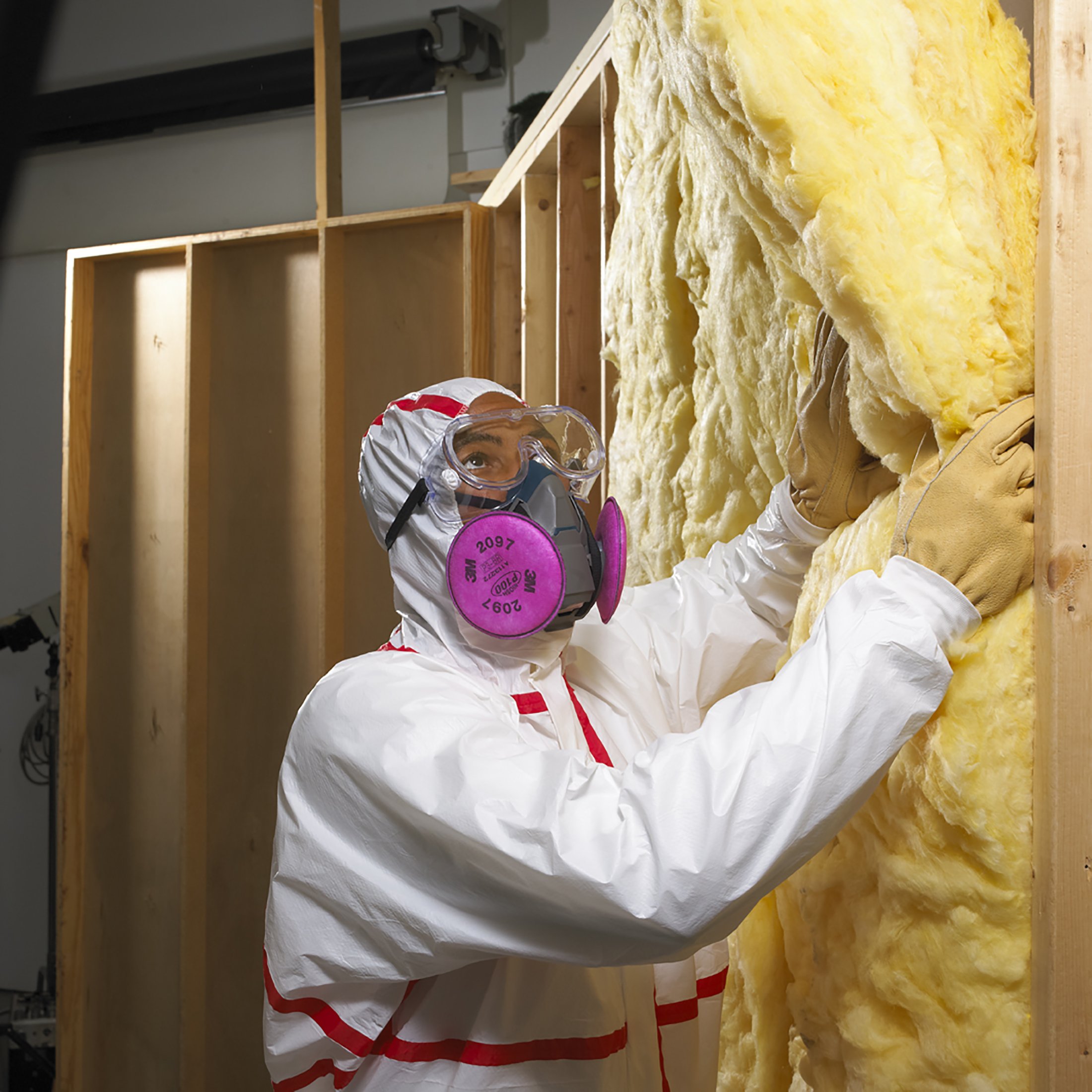 3M Half Facepiece Reusable Respirator AllinOne Kit, Mold and Lead Paint Removal, M (1 Mask, 1